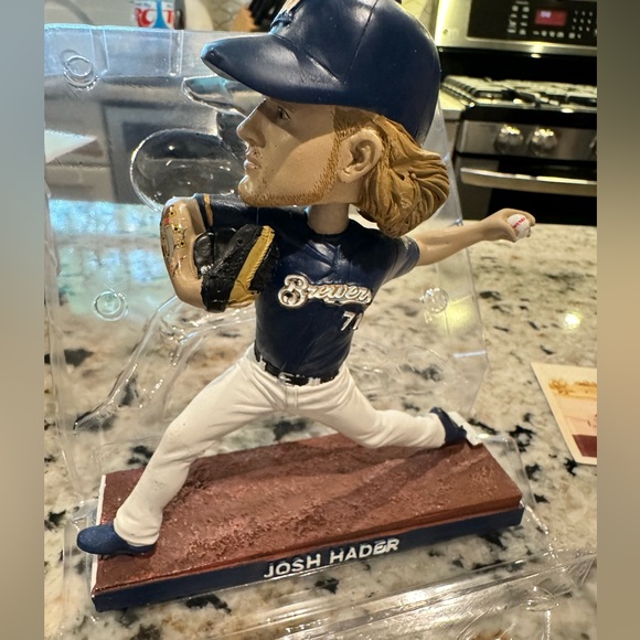 Milwaukee Brewers Josh Hader bobble head #71 - Picture 2 of 6